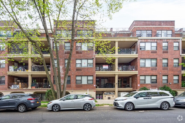 Building Photo - 71-33 162nd St