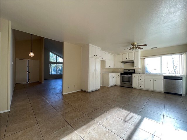 Building Photo - 17405 La Bonita Way