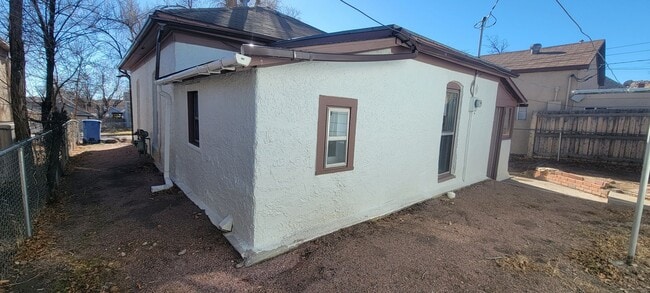 Foto del edificio - 2 bedroom 1 bath home