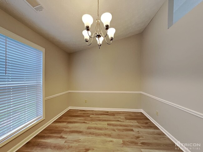 Building Photo - 3734 Windy Hill Dr SE