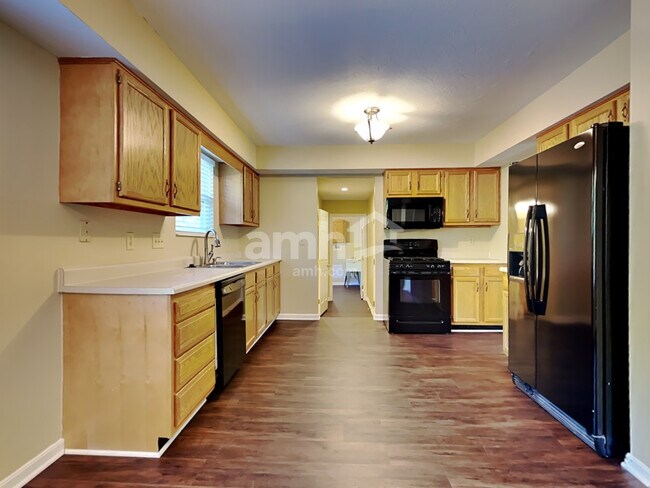 Foto del edificio - 15 Churchill Manor Ct