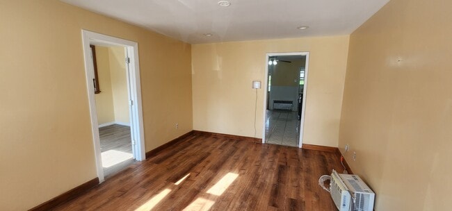 Building Photo - 208 Sandford Ave