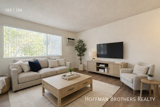 Foto del edificio - 1784 N Sycamore Ave