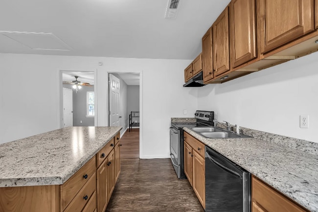 Building Photo - 2007 Wilson St