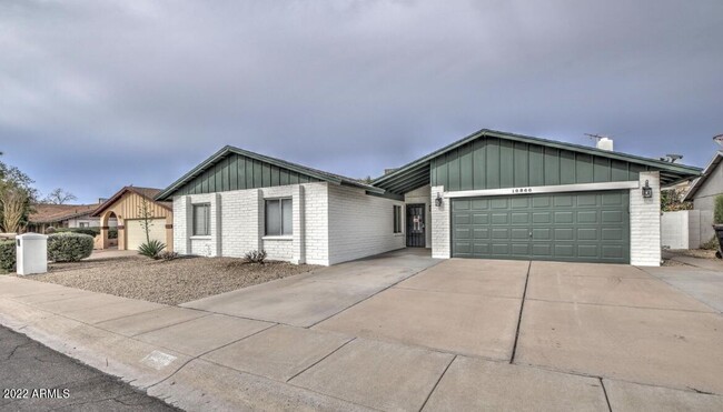 Foto del edificio - 10866 E Mercer Ln