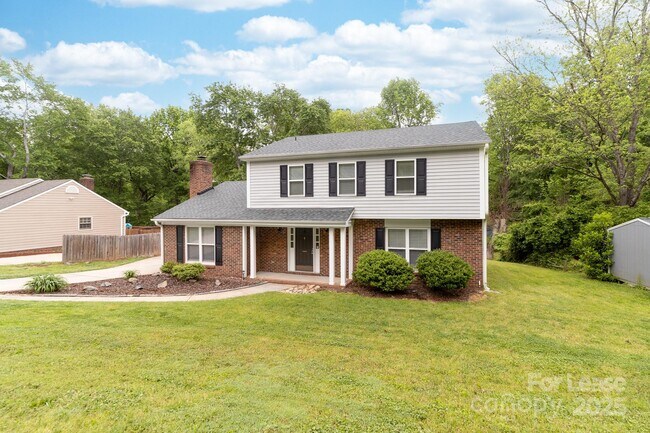 Foto del edificio - 616 Silversmith Ln