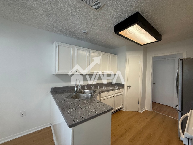 Building Photo - 10123 Vigilante Trail