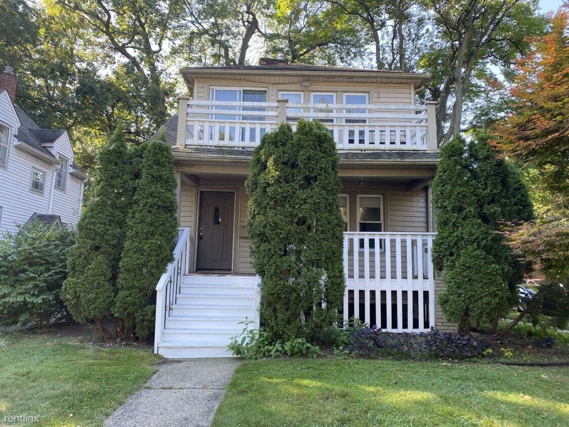 436 E Cambourne St, Ferndale, MI 48220 House Rental in Ferndale, MI