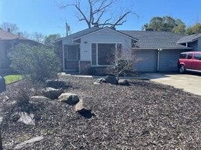 Building Photo - 3922 Arden Wy