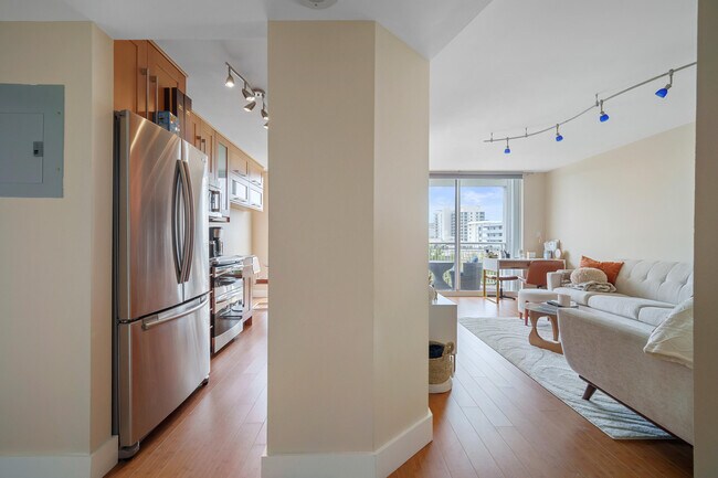 Foto del edificio - 1688 West Ave