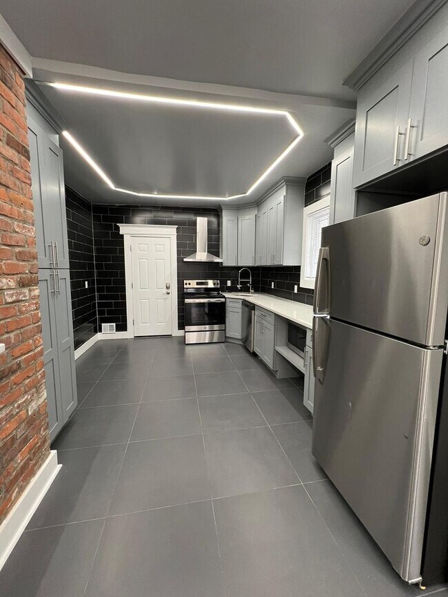 Foto del edificio - 423 Shelton Ave