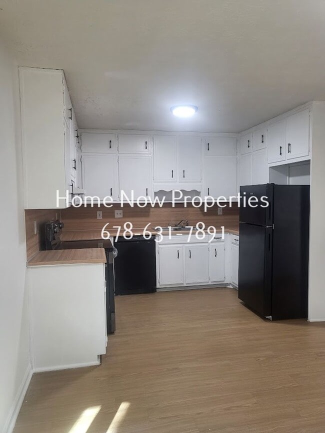 Photo - 3530 Southgate Way SE Apartment