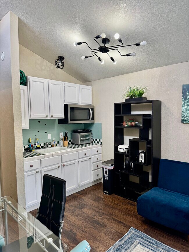 Foto del edificio - 6918 Coley Ave