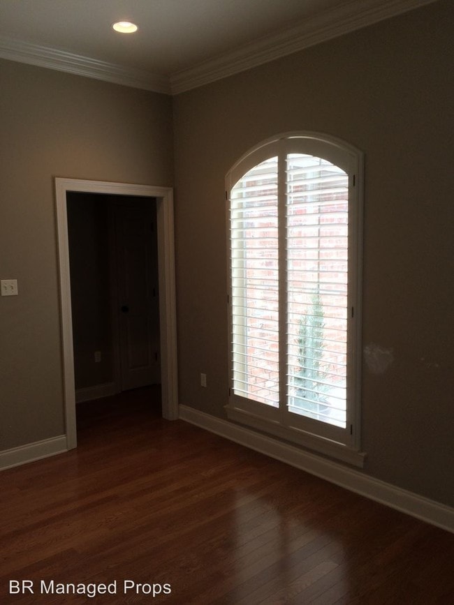 Building Photo - 3 br, 2 bath House - 13483 Autumn Run Dr.