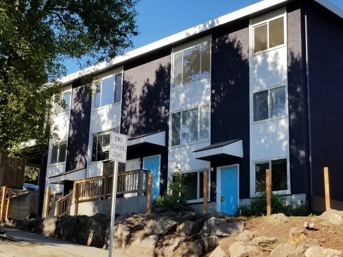 Building Photo - Lago Apartments at Leschi - 2 bedrooms