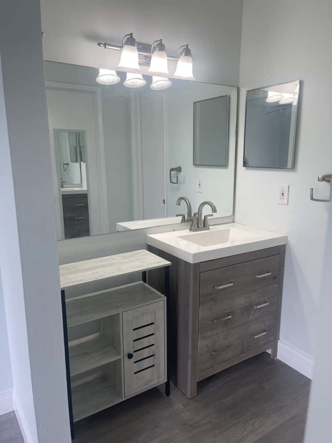 Foto del edificio - 9441 Live Oak Pl