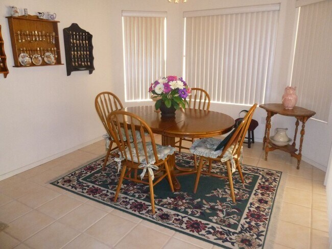 Building Photo - 3 Bedroom - 2 Bath Home