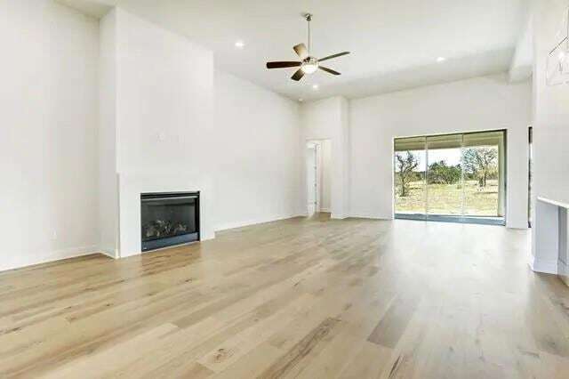 Building Photo - 104 Lazy Oak Pl