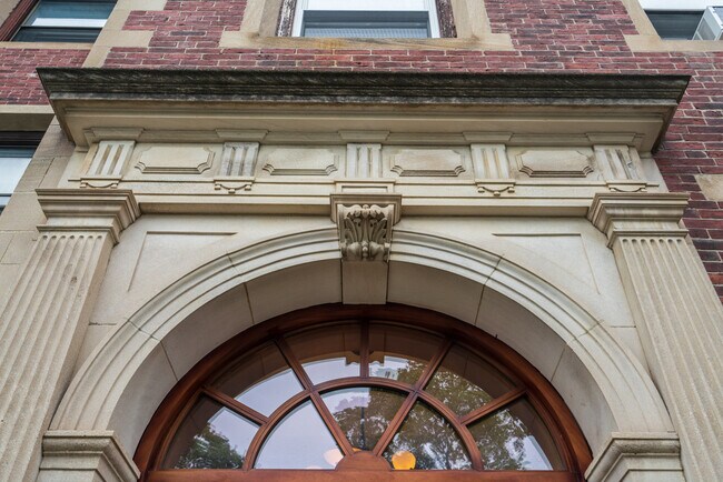 Foto del edificio - 457 Centre Street