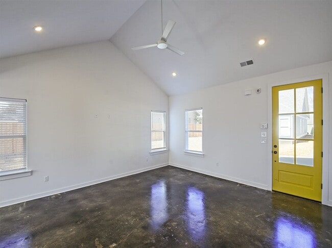 Building Photo - 2019 NEW Construction 4 bedroom, 2 bath home near U of M and new pedestrian bridge.
