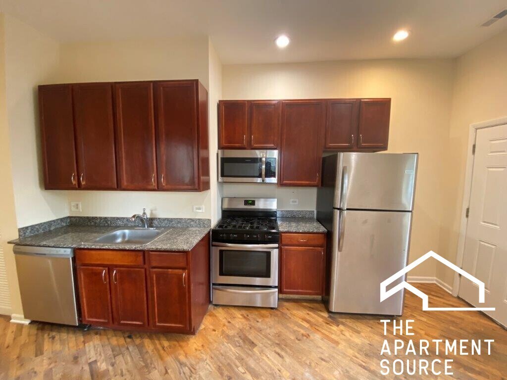 Foto principal - 2300 S Ridgeway Ave