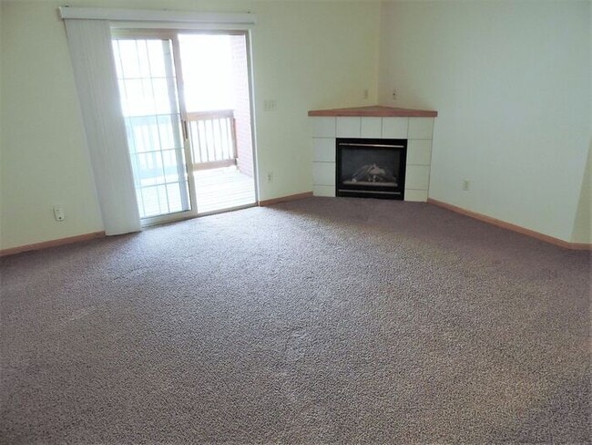 Building Photo - $1250 | 2 Bedroom, 1 Bathroom Condo | No Pets | Available for August 1st, 2026 Move In!