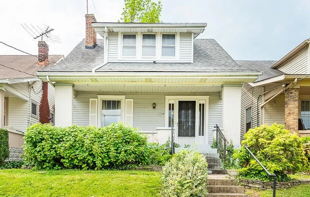 Primary Photo - 2BR/2BA house