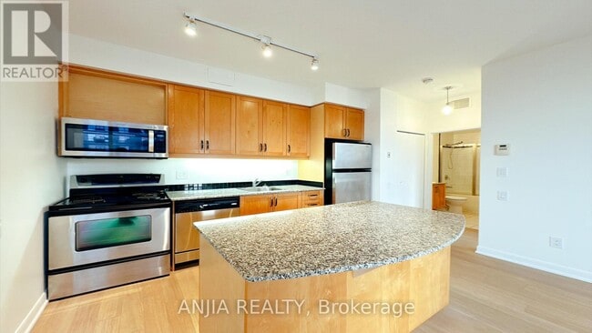 Building Photo - 33 Sheppard Ave E