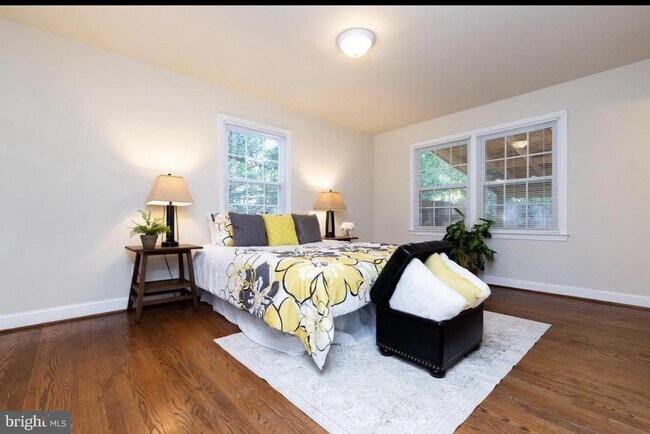 Foto del edificio - 10106 Phoebe Ln