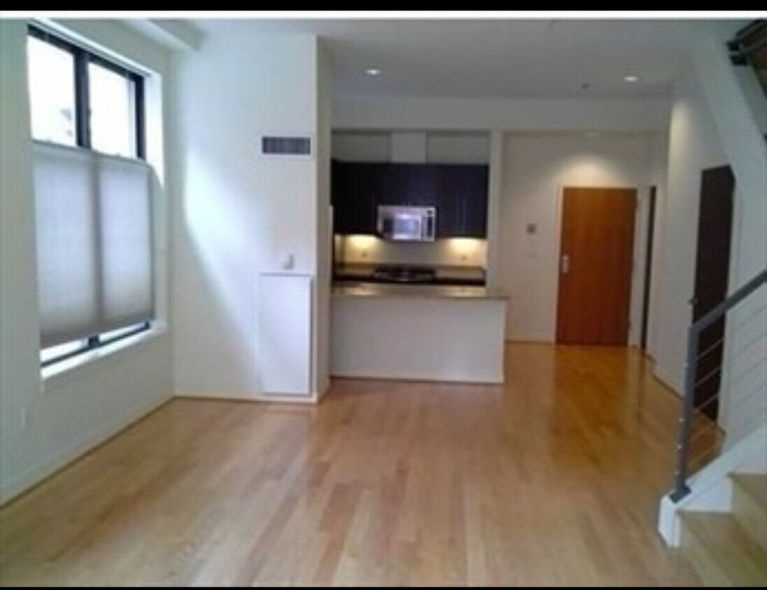 Foto del edificio - 700 Harrison Ave