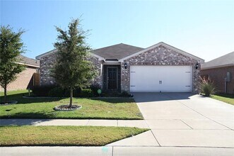 Building Photo - 1325 Englemann Dr