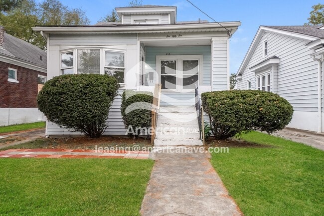 Building Photo - 656 S 42nd St