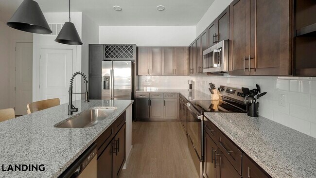 Foto del edificio - 1200 Riverfront Dr