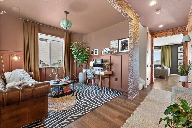Foto del edificio - 949 N Undergrove Way