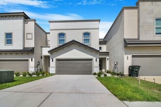 Building Photo - 2231 Corales St