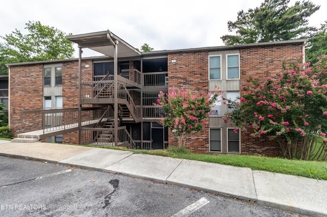 Building Photo - 454 Berlin Dr