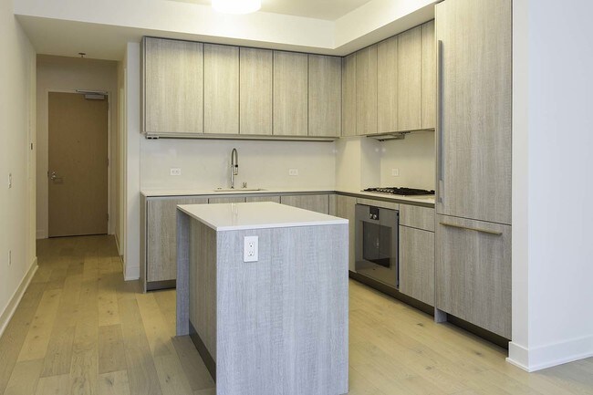 Foto del edificio - Spacious Luxury Condo at LUMINA