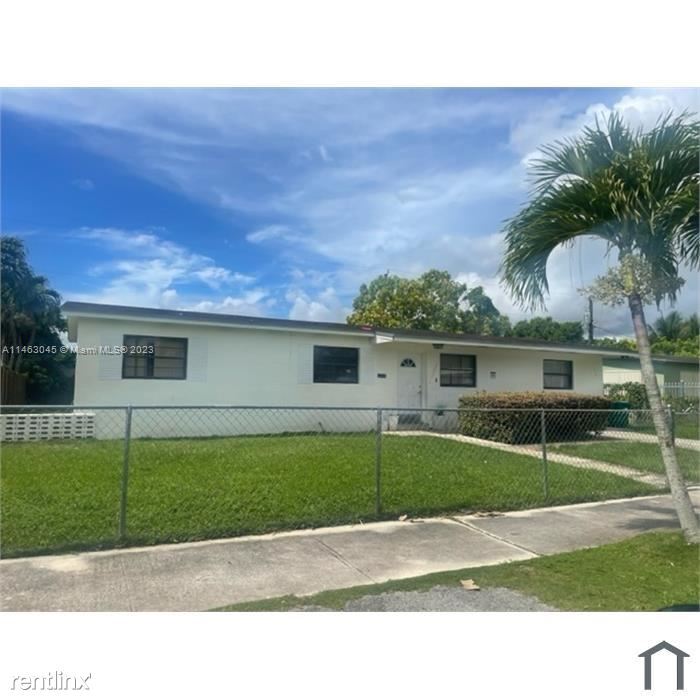 Foto del edificio - 5 br, 2 bath House - 13440 SW 266th St 134...