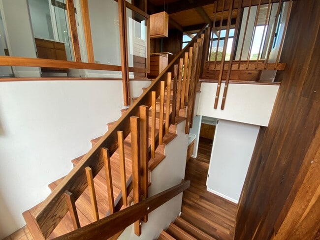 Building Photo - Laguna Beach home with Breathtaking Ocean and Canyon Views!!!!