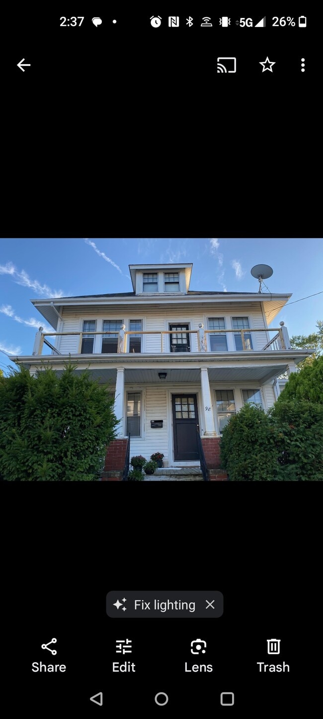 Entire house - 98 Wentworth Ave