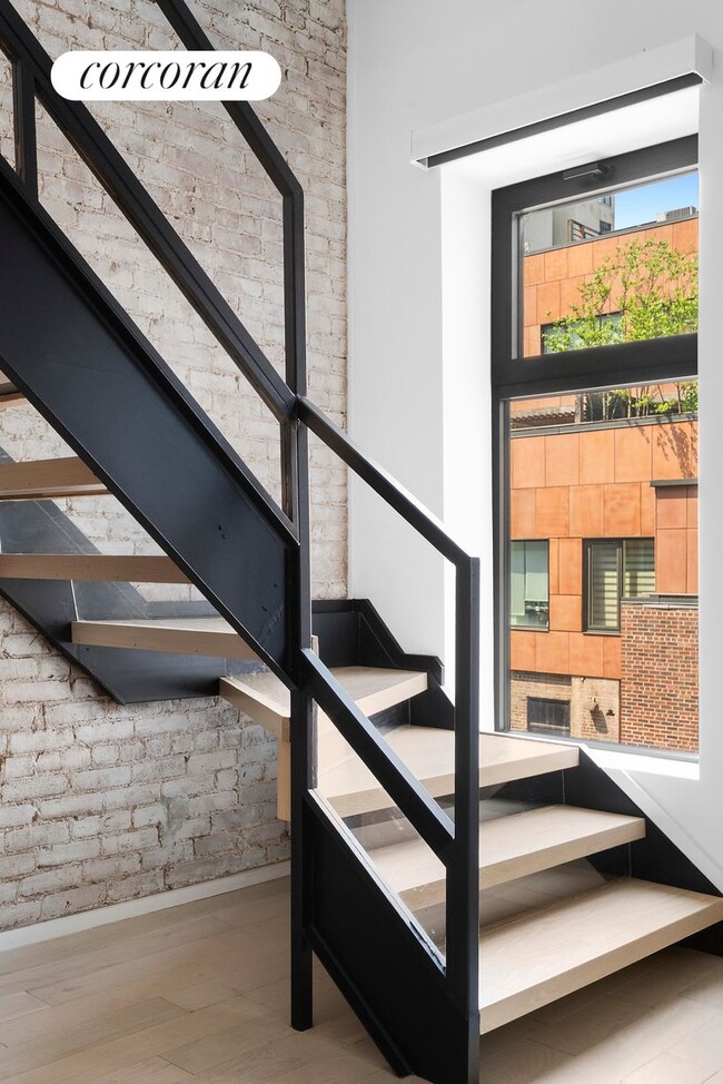 Building Photo - 317 W 51st St