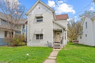 Building Photo - 1014 Wright St