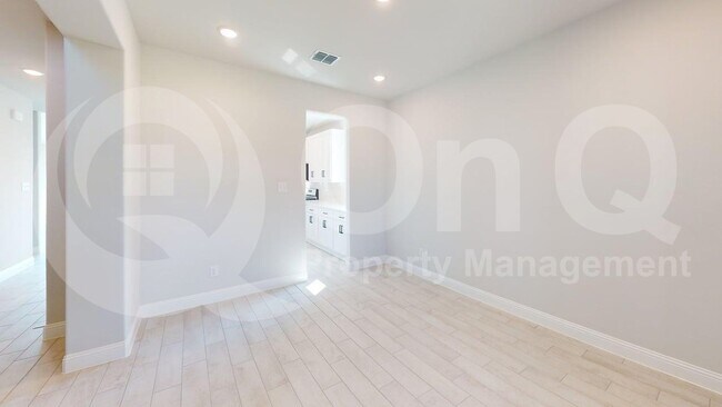 Building Photo - 920 Lido Ln