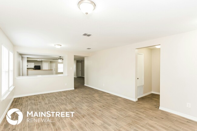 Building Photo - 6160 Balcony Ln