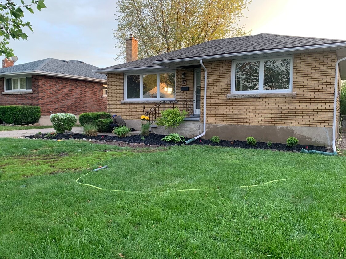 17 Mcmann Dr, Thorold, ON L2V 2V3 Apartments 17 Mcmann Dr Thorold, ON