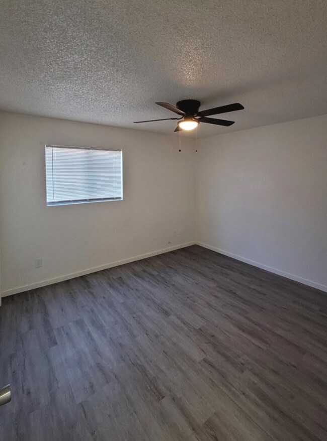 Foto del edificio - SPACIOUS and awesome home! Excellent floorplan!