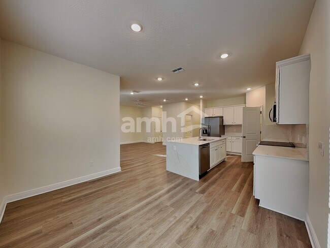 Foto del edificio - 4851 Rio Grande Cv