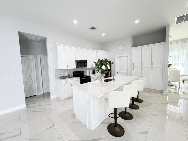 Foto del edificio - 363 SW Becker Rd