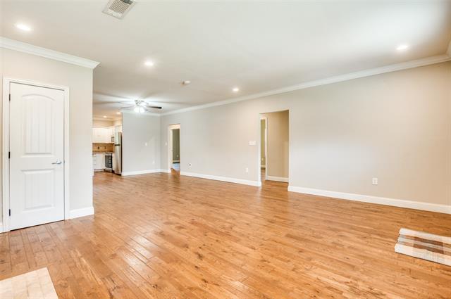 Building Photo - 811 Kidd Springs Dr