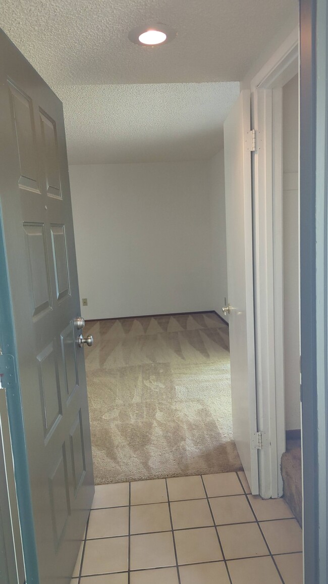 Entry with closet - 606 San Conrado Ter
